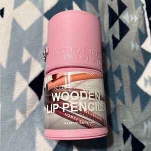 Beauty Creations Lip Liner Set in Pink Case